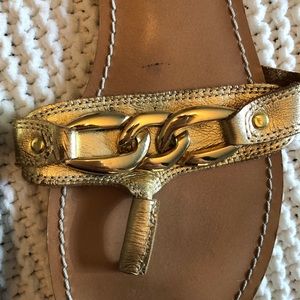 Steve Madden Shoes - Steve Madden Gold Flip Flops Steve Madden Shoes - Steve Madden Gold Flip Flops